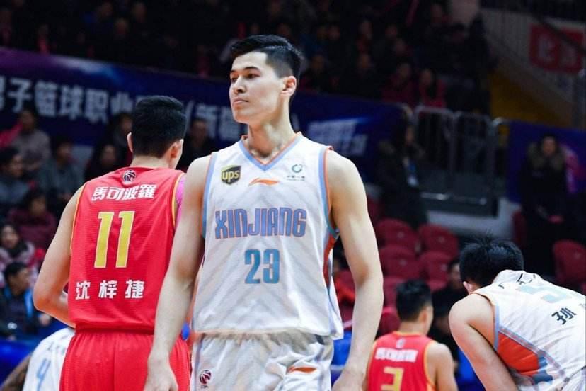 新疆广汇vs广州，CBA赛场上的火与冰对决