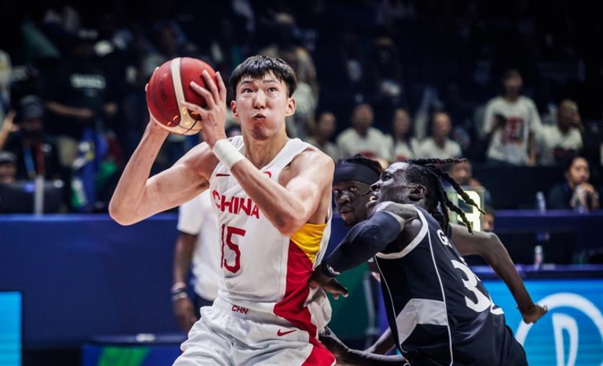 2009年NBA湖人队VS广东宏远，一场跨时代的中美篮球对话