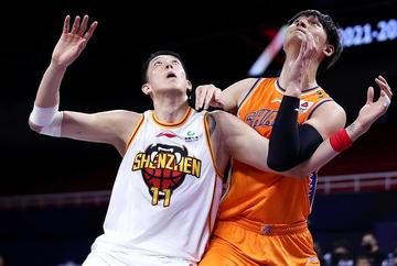 刷了三遍CBA上海vs深圳视频,才发现这两队藏着这么多门道 刷了三遍CBA上海vs深圳视频,才发现这两队藏着这么多门道